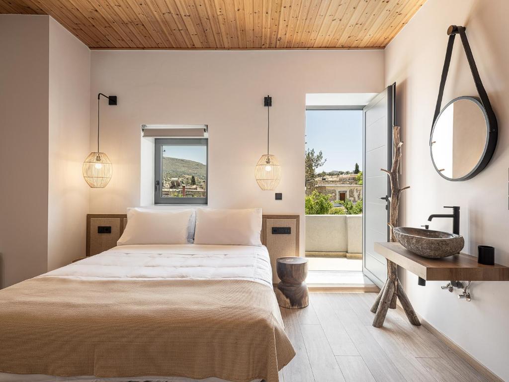 Posteľ alebo postele v izbe v ubytovaní SivasZen Luxury Villa, with Heated Pool & Spa Whirlpool, By ThinkVilla