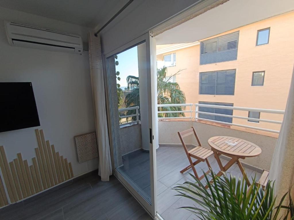 A balcony or terrace at JR apartment albir