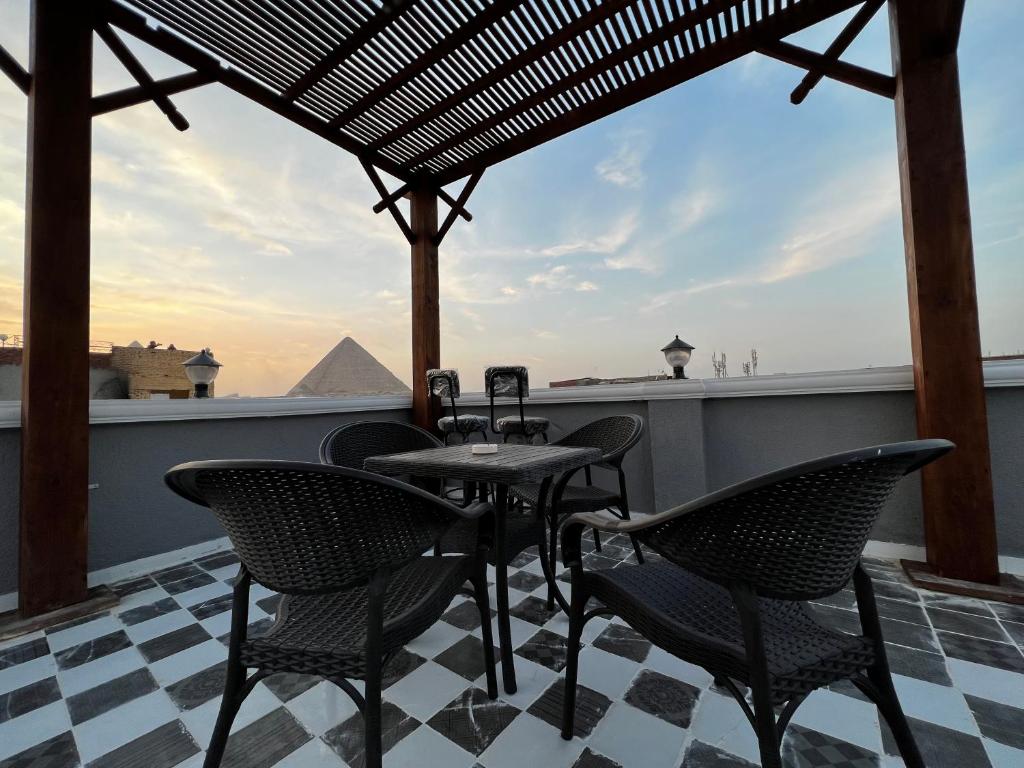 Balkón nebo terasa v ubytování Pyramids Gate Hotel