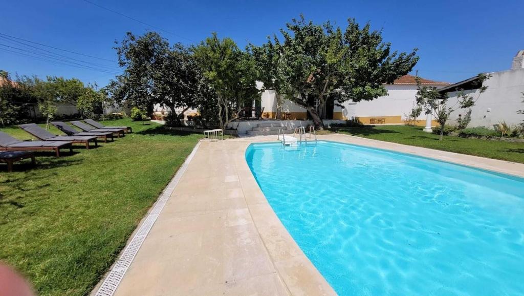 Bassenget på eller i nærheten av Casa do Patio - Très charmante villa 12 personnes 5ch avec piscine
