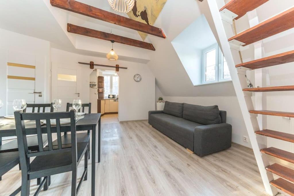 Posedenie v ubytovaní Hello Apartments Sw Ducha Loft for 6 guests