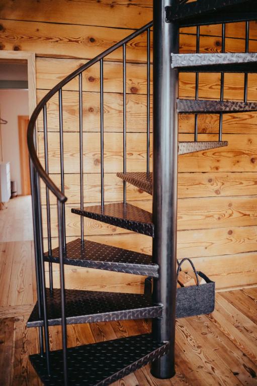 Narivoodi või narivoodid majutusasutuse Premium Eco Chalet 1888 toas