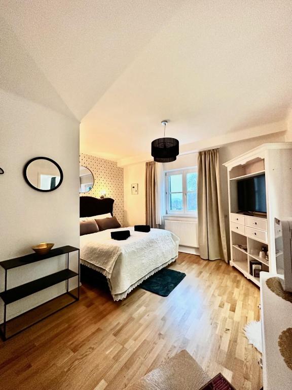 Postel nebo postele na pokoji v ubytování SternenHimmel - Romantik Zimmer !klimatisiert!