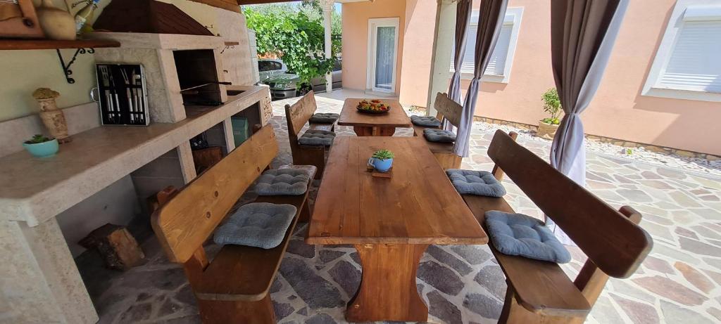 Posedenie v ubytovaní Amna Home