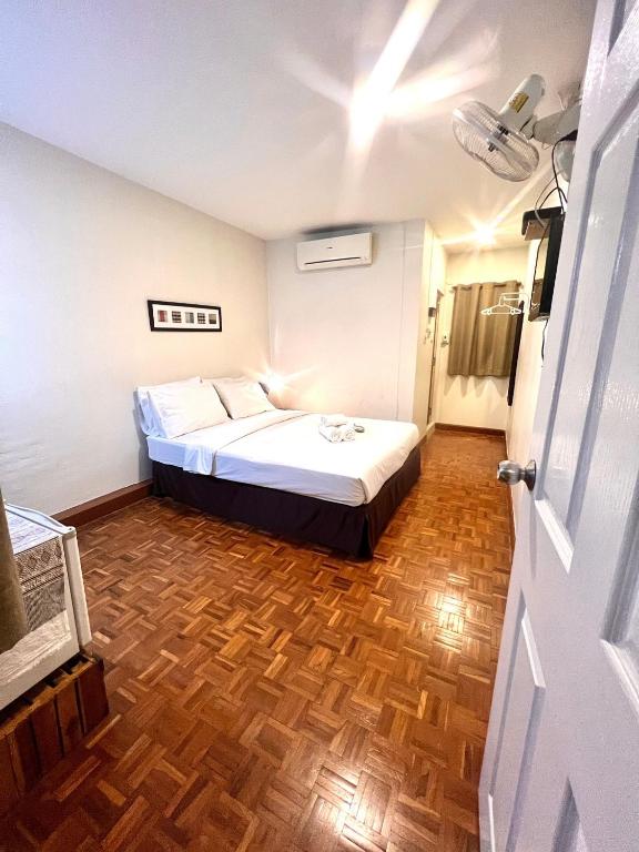 UDEE Cozy Hotel - 12