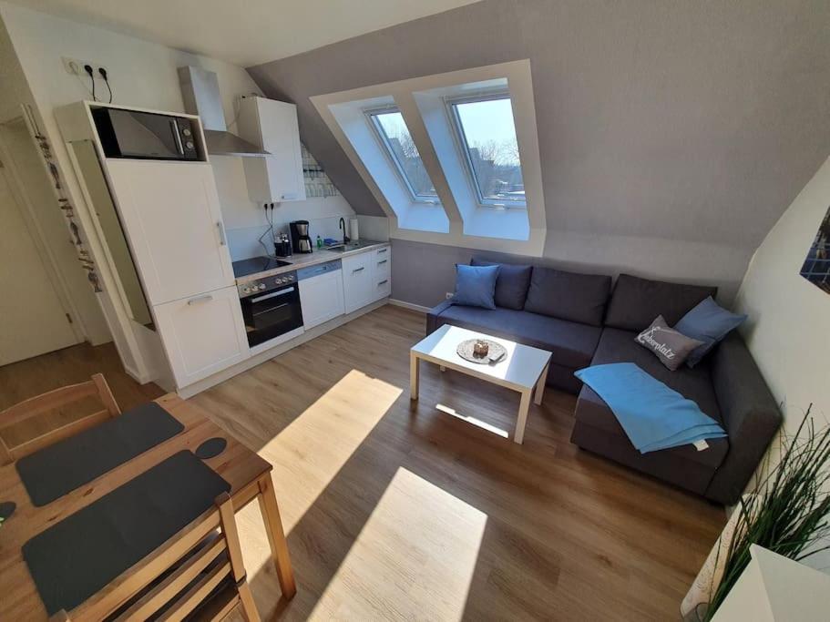 Kuchyň nebo kuchyňský kout v ubytování Kiel-Russee Familienwohnung, Lademöglichkeit, Co2 Frei