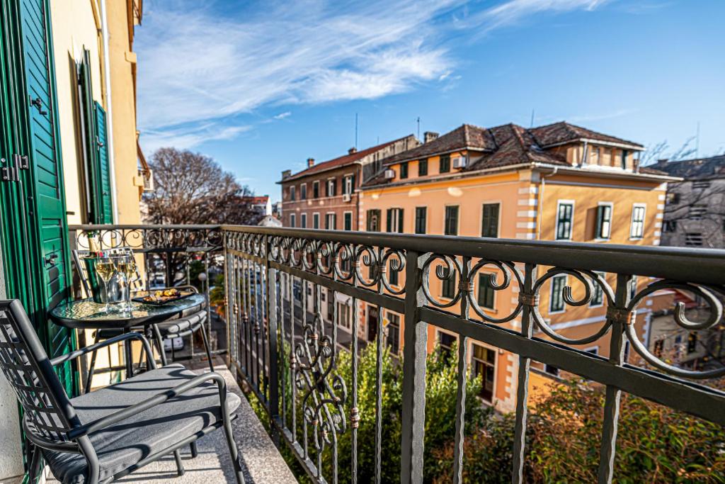 Balkón nebo terasa v ubytování Calma Luxury Rooms