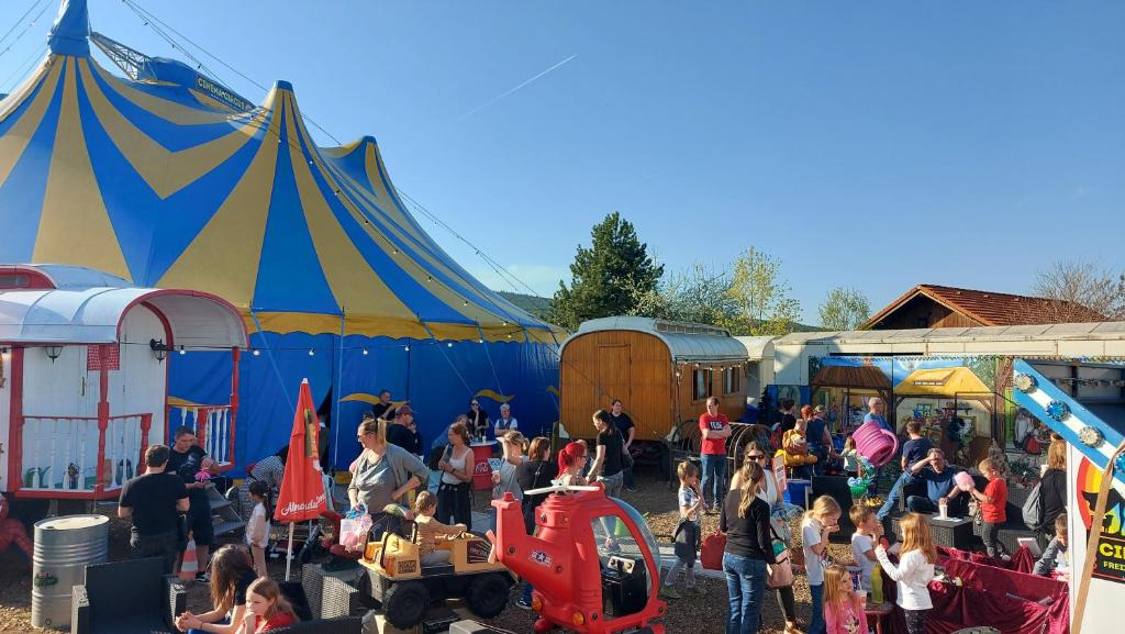Cinema Circus Zirkuswagen