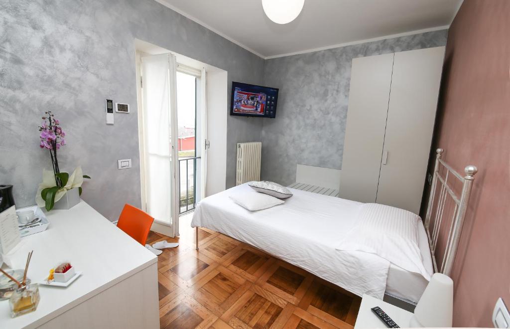 Foresteria La Torretta - Single Room With Shower