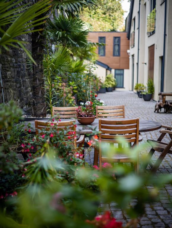 Beachcliff Rooms & Apartments - Resim 8