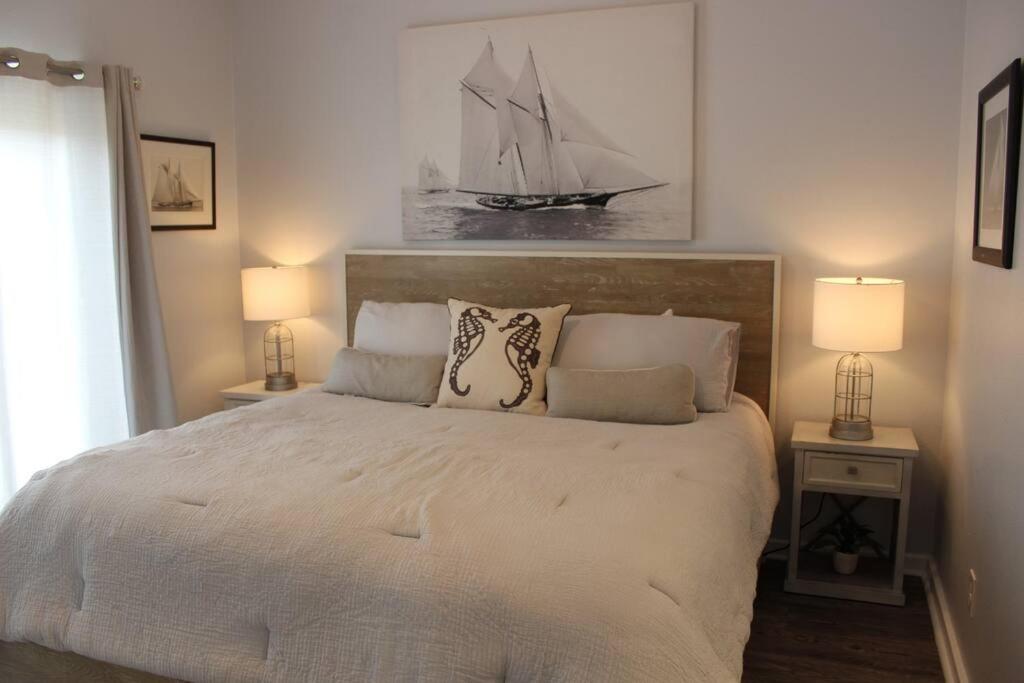 3 Bedroom + Loft Beach House in Treasure Island, Freeport Precios