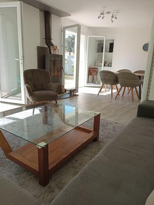 Posezení v ubytování 400m de la plage Maison 3 chambres avec jardin