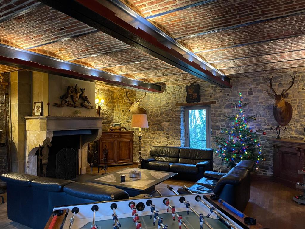 Posezení v ubytování Les Confidences de Messire Sanglier, stylished guest houses