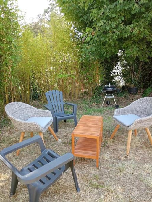 Fotografie z fotogalerie ubytování 400m de la plage Maison 3 chambres avec jardin v destinaci Saint-Georges-de-Didonne