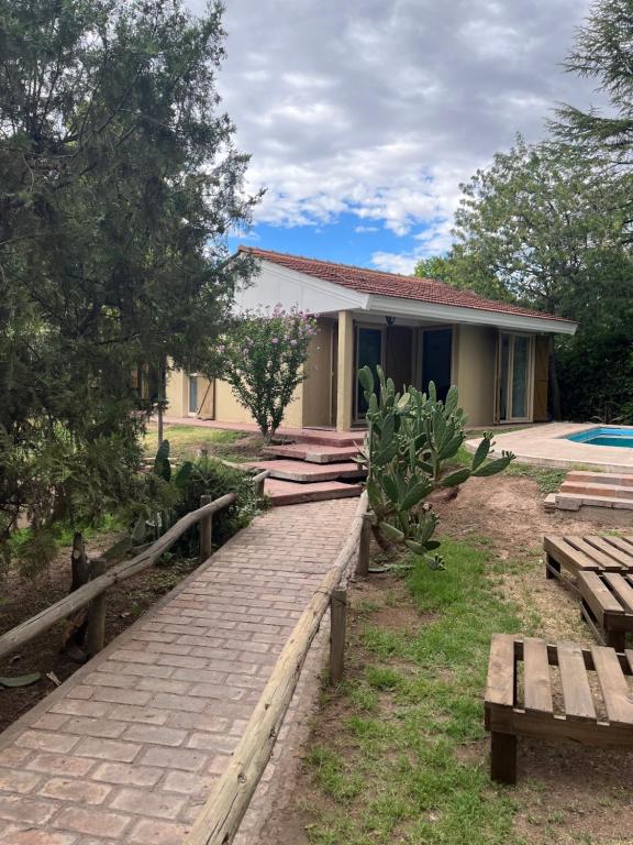 Zahrada ubytování Casa en Chacras de Coria - zona de Bodegas