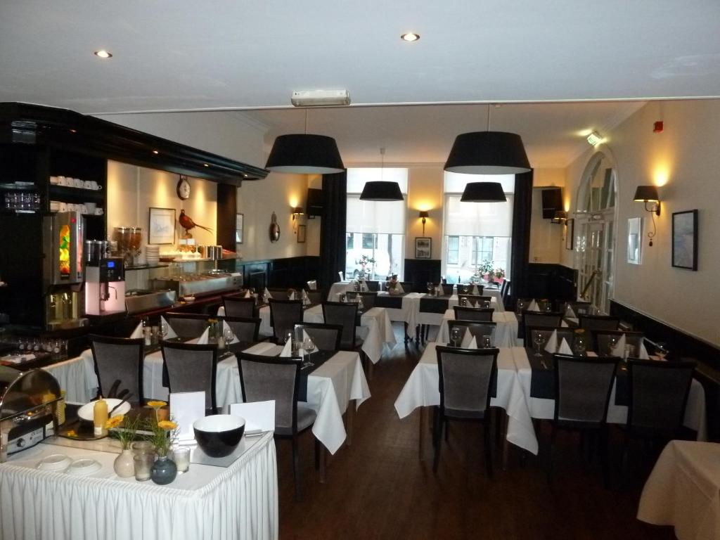 Restaurace v ubytování Hotel Centraal