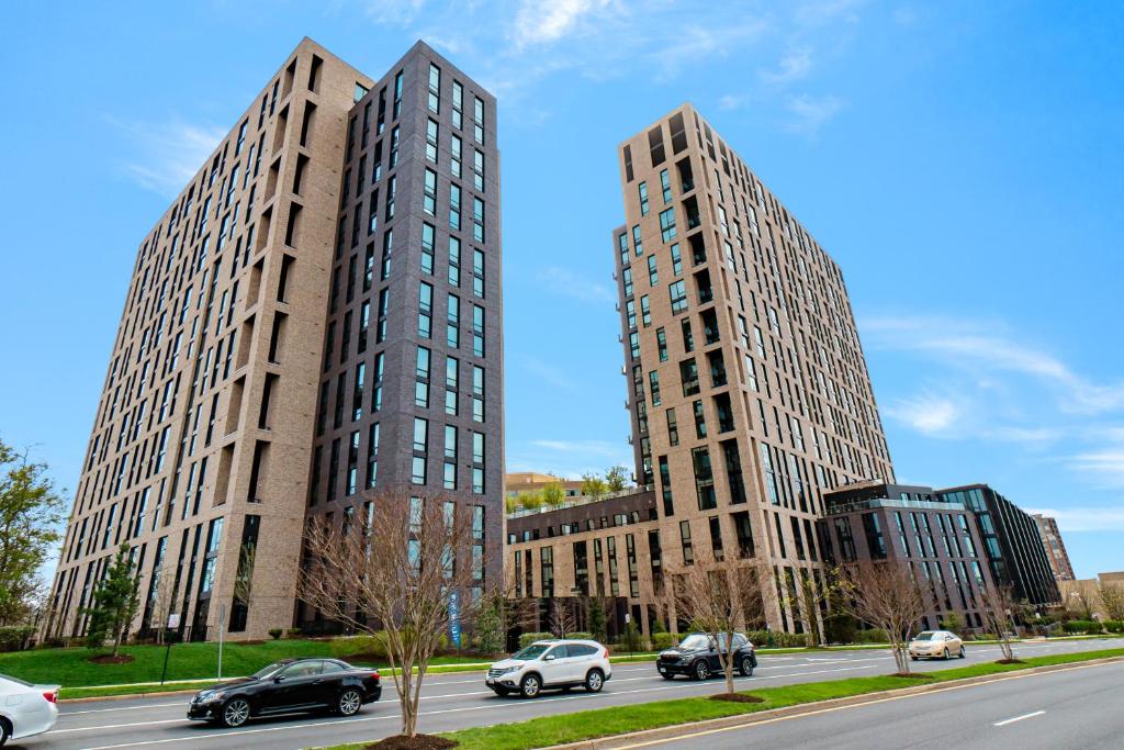 Global Luxury Suites at Reston Town Center - Housity