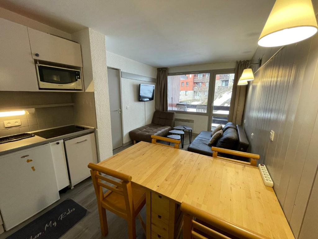 Appartement cosy avec balcon, piscine et parking en option à Plagne 1800