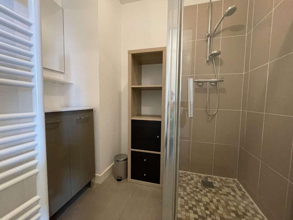 Fotografia z galérie ubytovania Appartement Design 2 Pièces avec Balcon, Proche Plage et Port à La Rochelle - FR-1-246-641 v destinácii La Rochelle