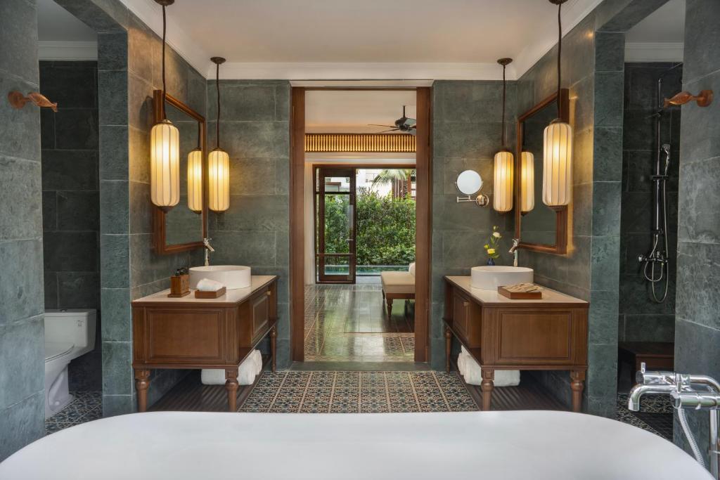 Private Pool Suite