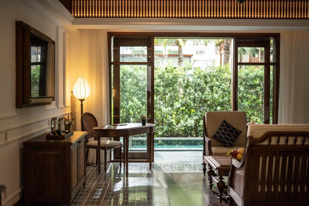 Private Pool Suite