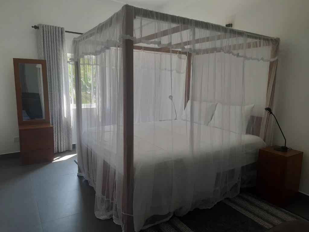 Hotel Paradiso, - 16