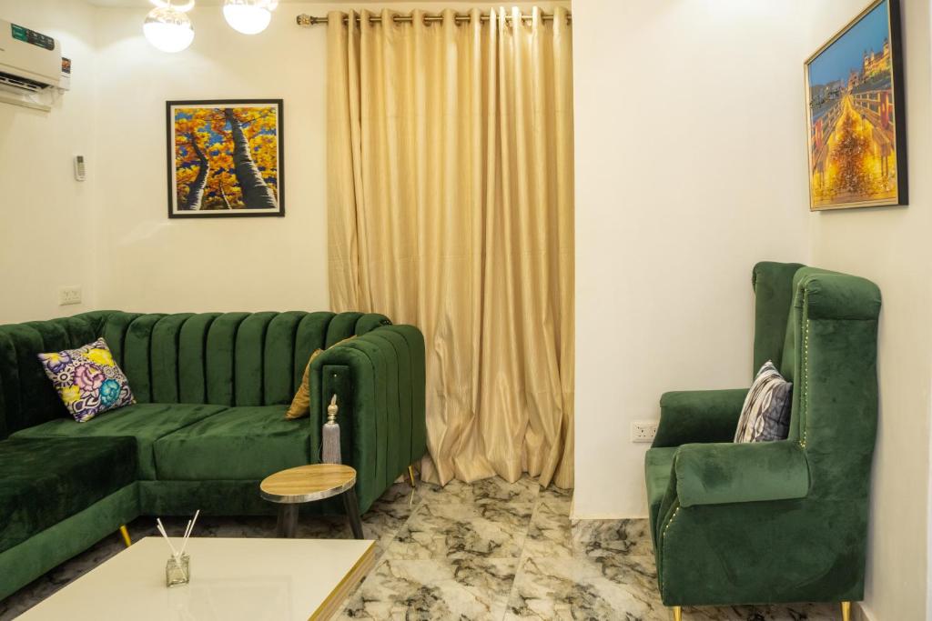Posezení v ubytování Live By The Water 2-Bed-Apt With FAST Wi-Fi And Secured