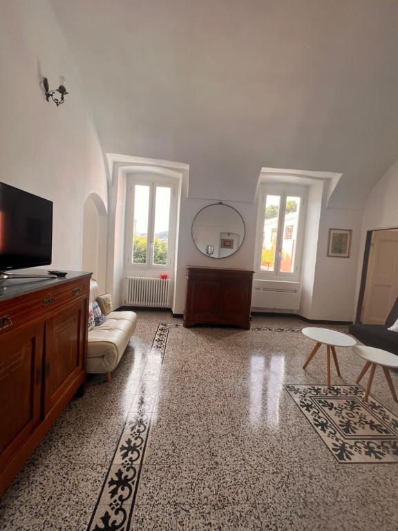 A television and/or entertainment centre at Sea View, in the old town Santo Stefano Al Mare