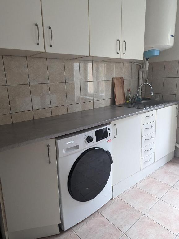 Le Thannois - appartement 2 chambres, salon, cuisine équipée, parking et wifi gratuit – photo 15
