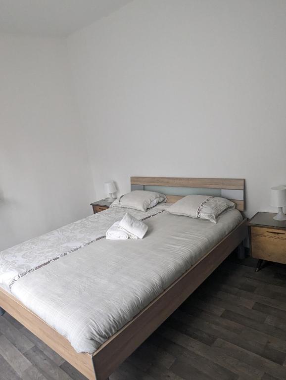 Le Thannois - appartement 2 chambres, salon, cuisine équipée, parking et wifi gratuit – photo 22