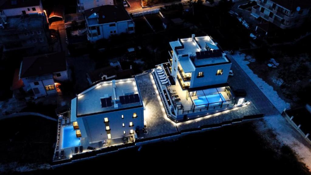 Φωτογραφία από το άλμπουμ του Villa 21 A στο Τρογκίρ