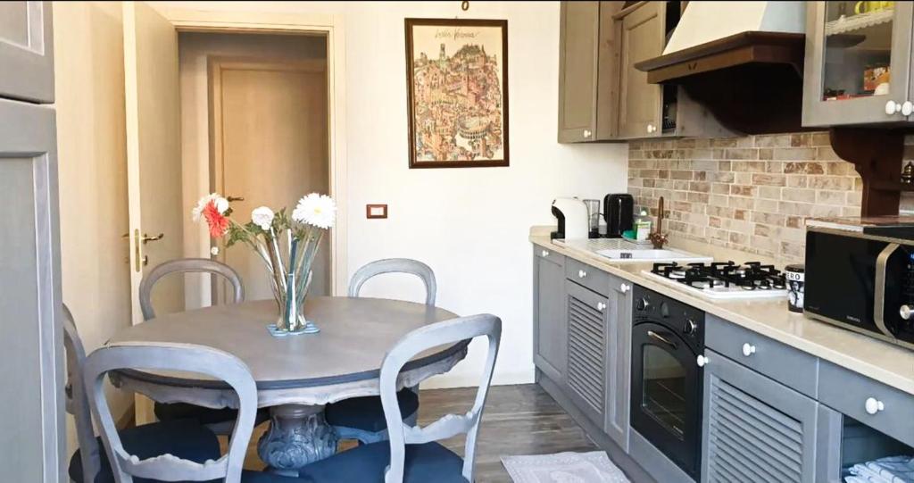 Kuchyň nebo kuchyňský kout v ubytování Ciao Verona Bed and Kitchen