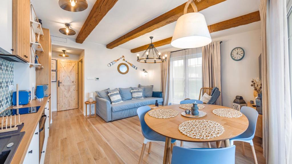 Port Krynica, Sun & Snow - Two-Bedroom Apartment