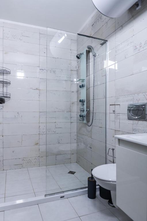 Koupelna v ubytování Intelligent Elephant Home - 1BDR Apartment by Flat Mаnager
