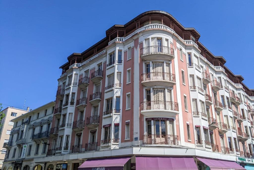 Budova, v ktorej sa apartmán nachádza