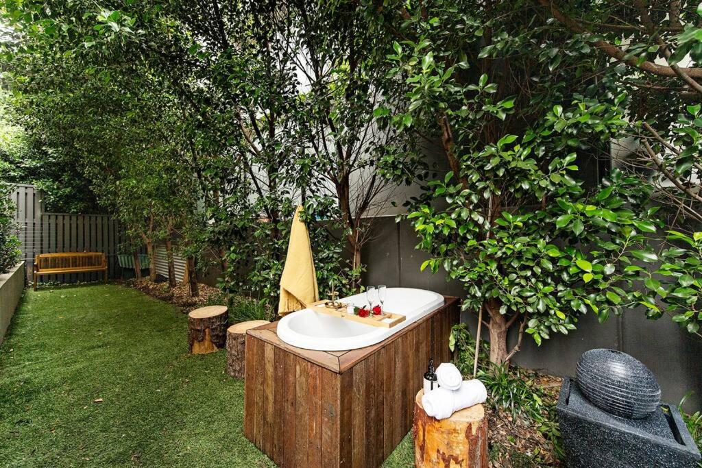 Indulge in luxury at the ice bath retreat - One-Bedroom Apartment