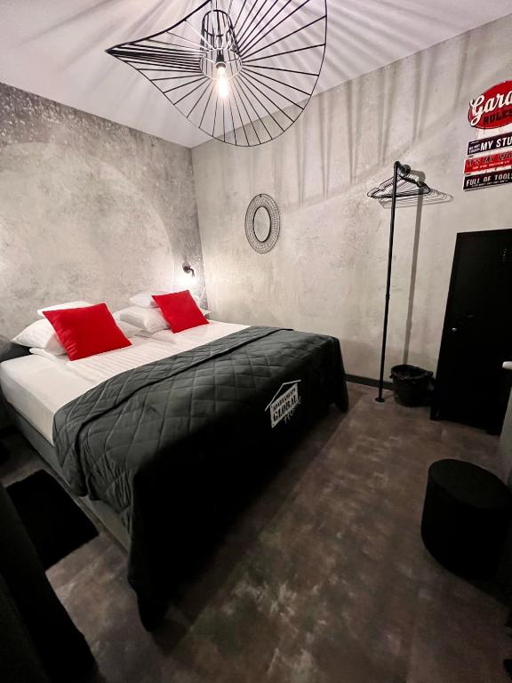 Postel nebo postele na pokoji v ubytování Global Home - Aparthotel - No Contact Check In