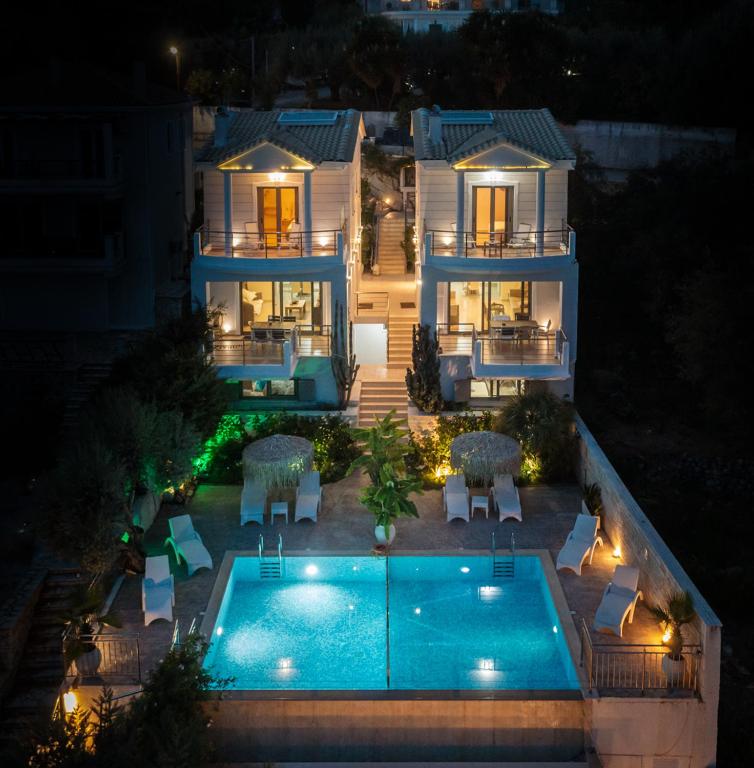 The swimming pool at or close to Villa Maria PF