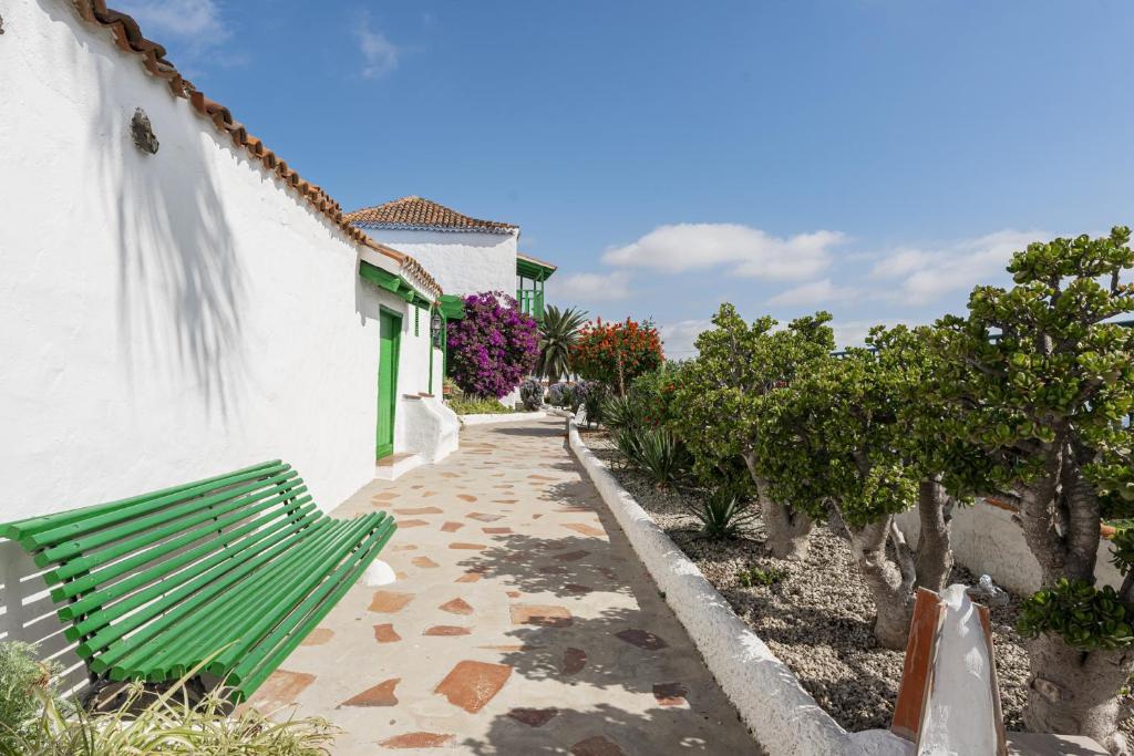 Casa Rural La Capellania - Three-Bedroom House