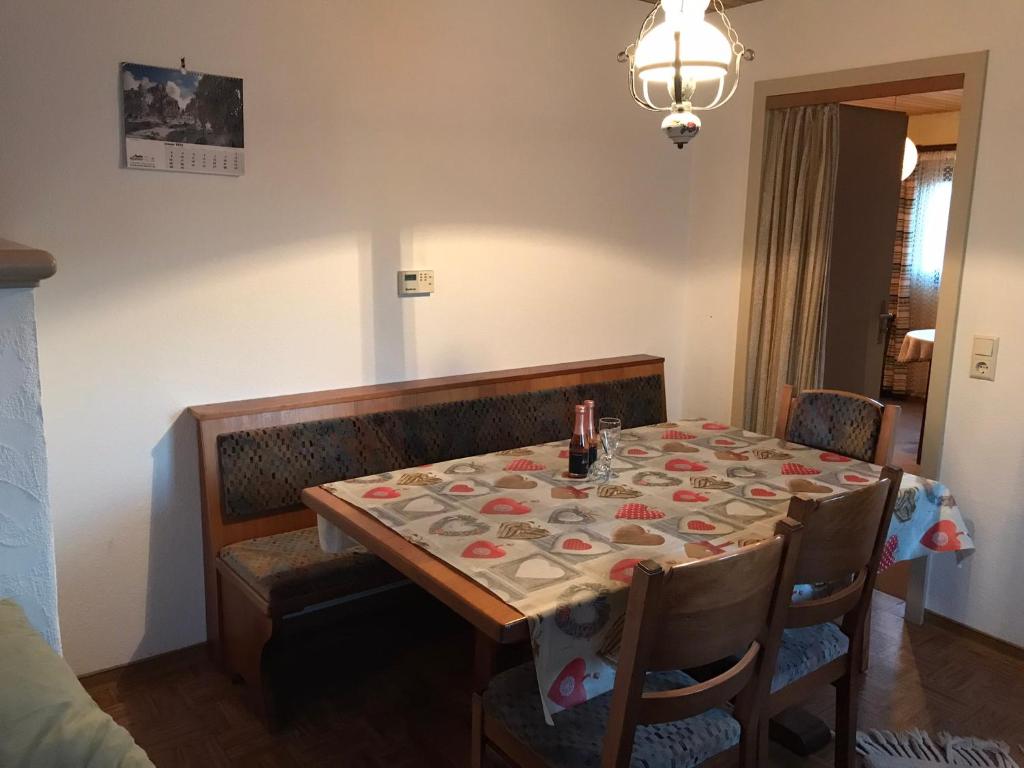 Retro Ferienwohnung mit Schlossblick im Nordschwarzwald - 10