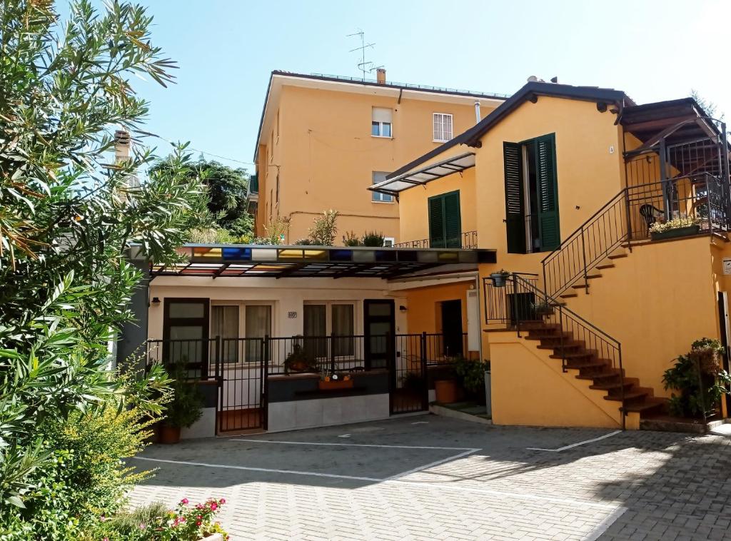 The building in which Az apartmant is located
