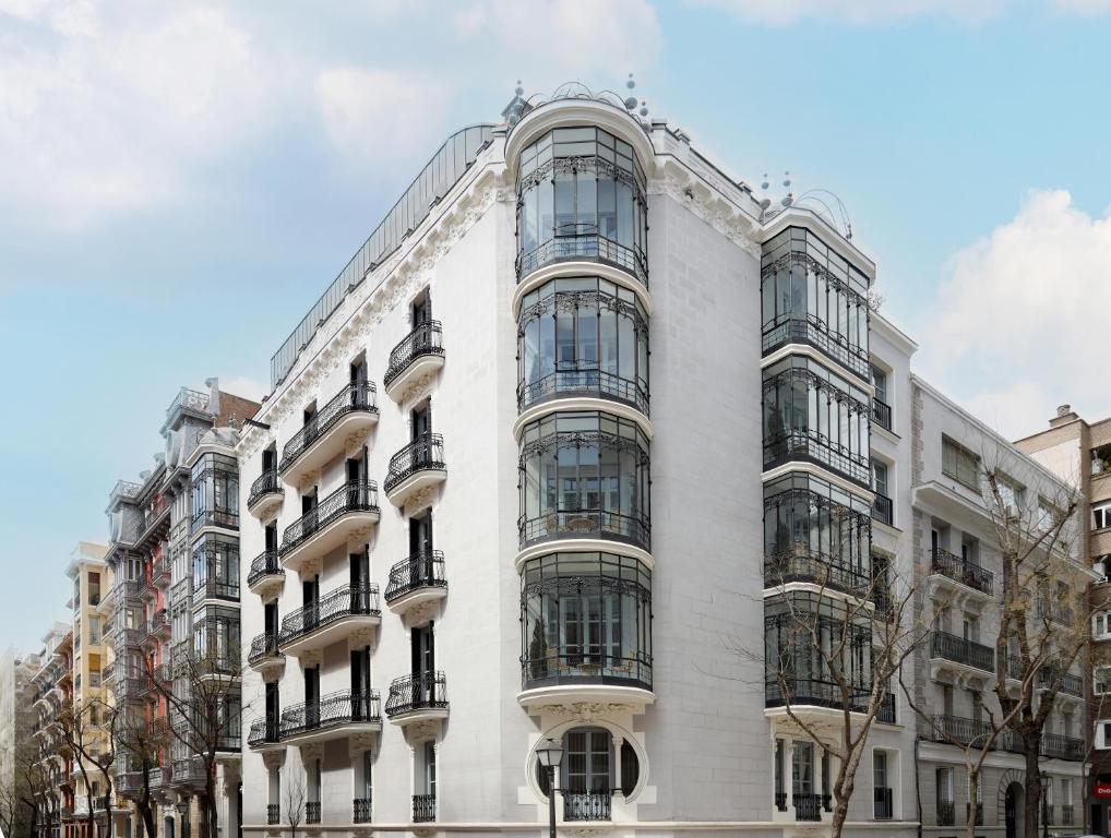 Ayala 63 - THE ARC COLLECTION - 17