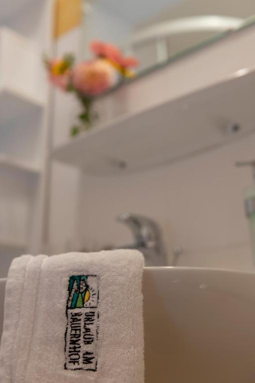 Kúpeľňa v ubytovaní Hartlhof Urlaub am Baby- und Kinderbauernhof