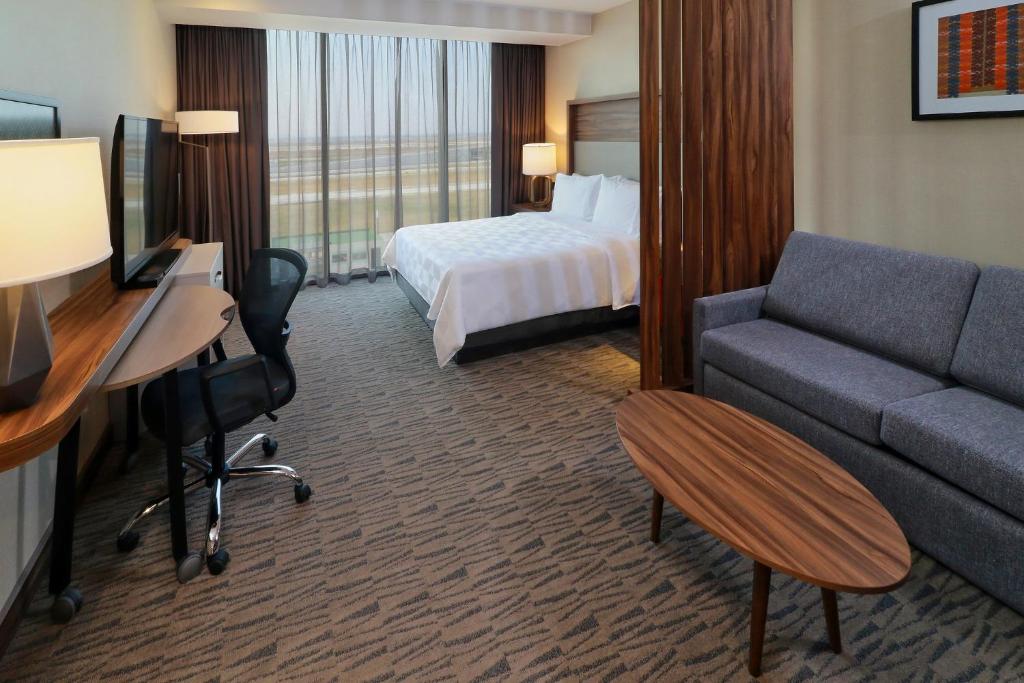 Holiday Inn & Suites - Mexico Felipe Angeles Airport by IHG - Standaard Queen Room Met Bankbed - Niet -roken