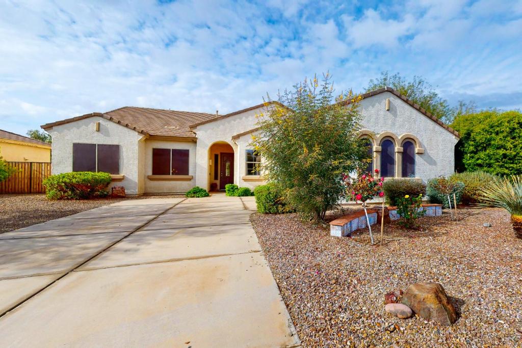 Chandler Charmer, Sun Lakes (updated prices 2024)