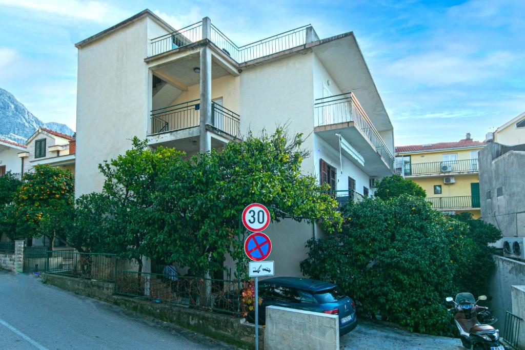 Fotografie z fotogalerie ubytování Apartments by the sea Podgora, Makarska - 20231 v Podgoře