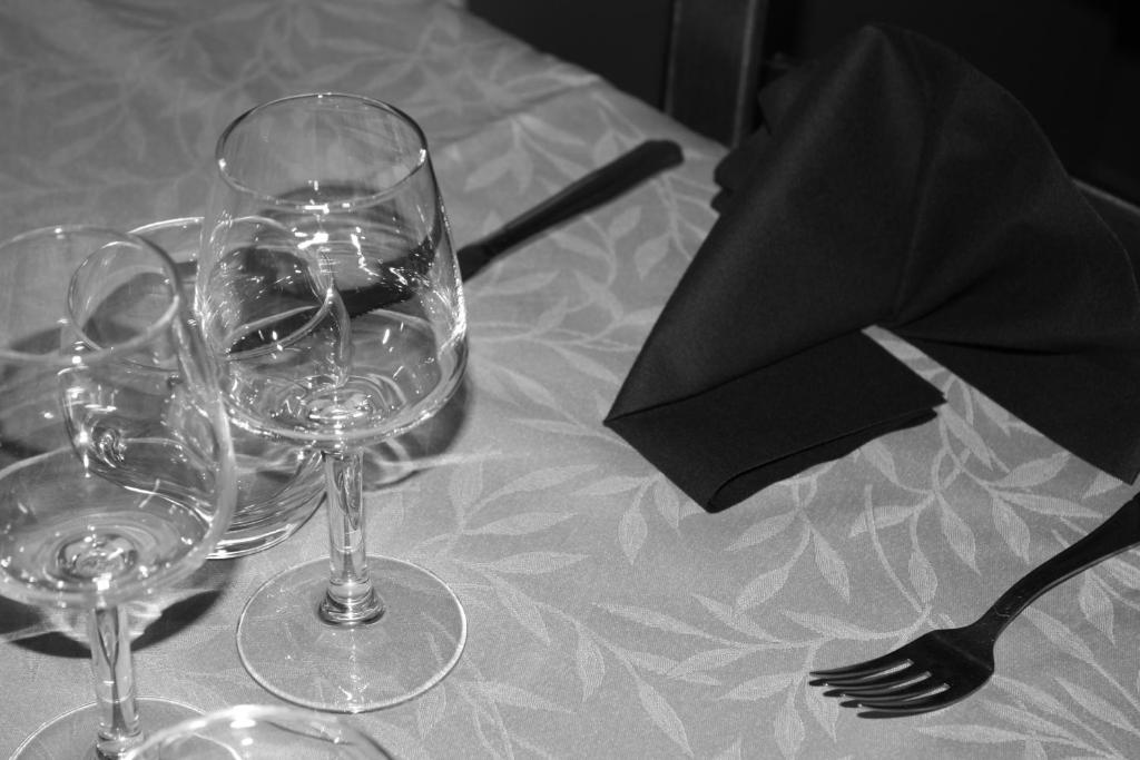 Nápoje v ubytování Logis Hotel Restaurant Le Flamant Rose camargue