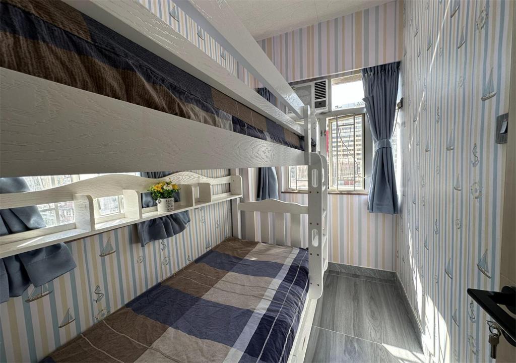 Kuchyň nebo kuchyňský kout v ubytování 3BR Romantic apt, 2mins MTR, 8pax