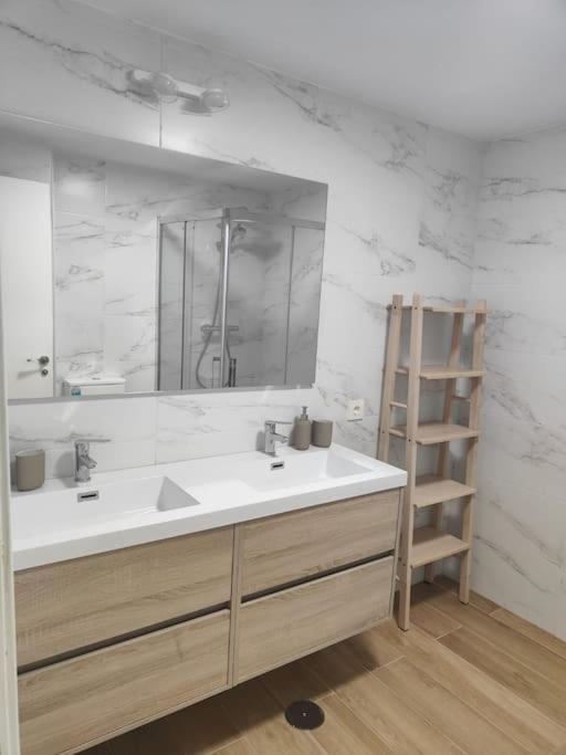 Koupelna v ubytování Apartamento reformado en Urb. Jardines de Zahara
