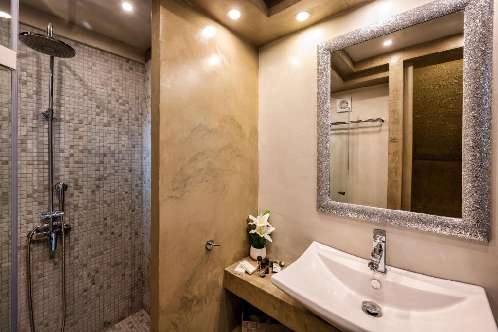 Kúpeľňa v ubytovaní Palmrise Luxury Villas by Travel Pro Services - Nea Skioni Halkidiki